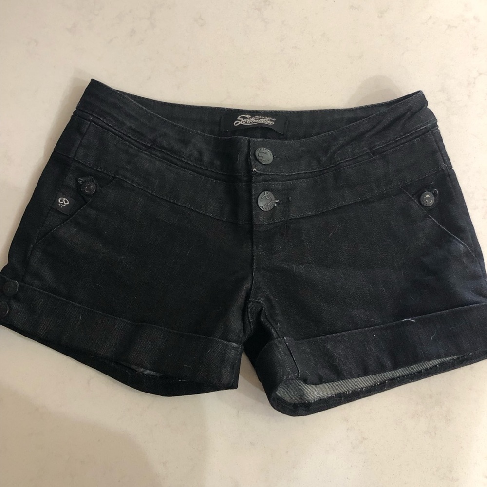 Serfontaine Black Shorts!